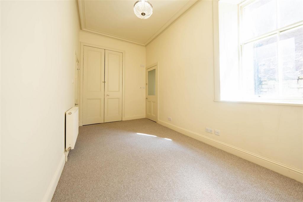 6 Croft Park-21.jpg