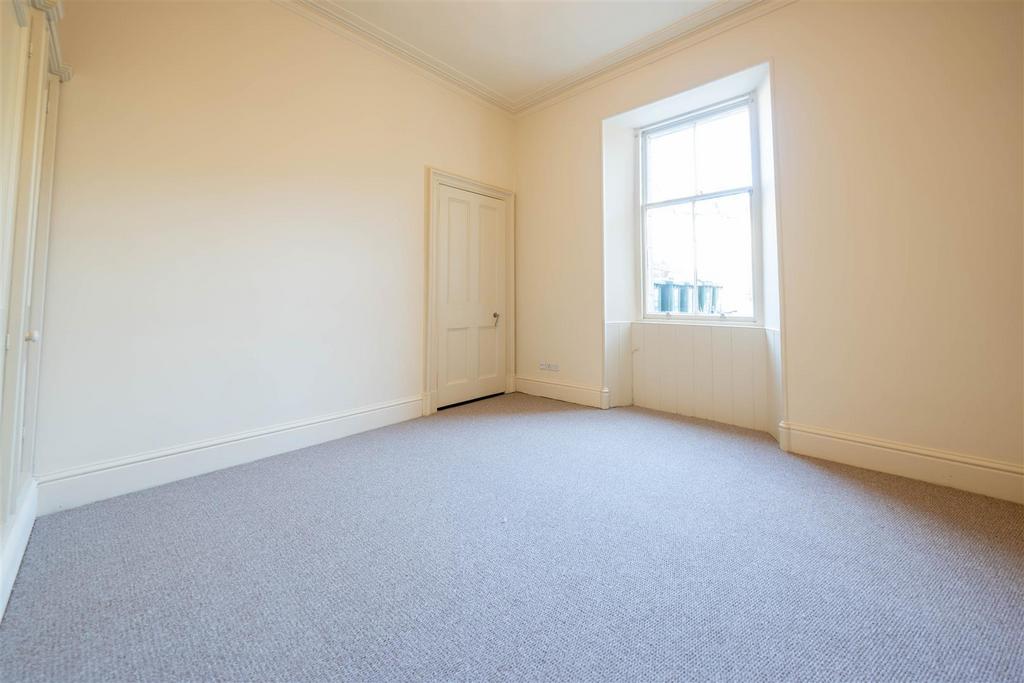 6 Croft Park-24.jpg
