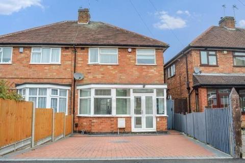 3 bedroom semi-detached house to rent, Bryngarth Crescent, Leicester LE5