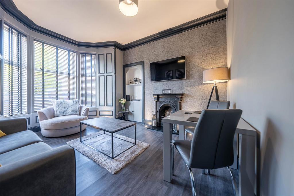 Gray Street, Perth 2 bed flat for sale £142,950