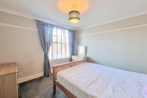 3 bedroom terraced house for sale, Park Avenue, Leicester LE2