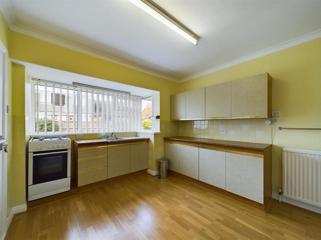 Kitchen: