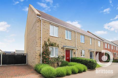 2 bedroom end of terrace house for sale, Sandpiper Way, King's Lynn