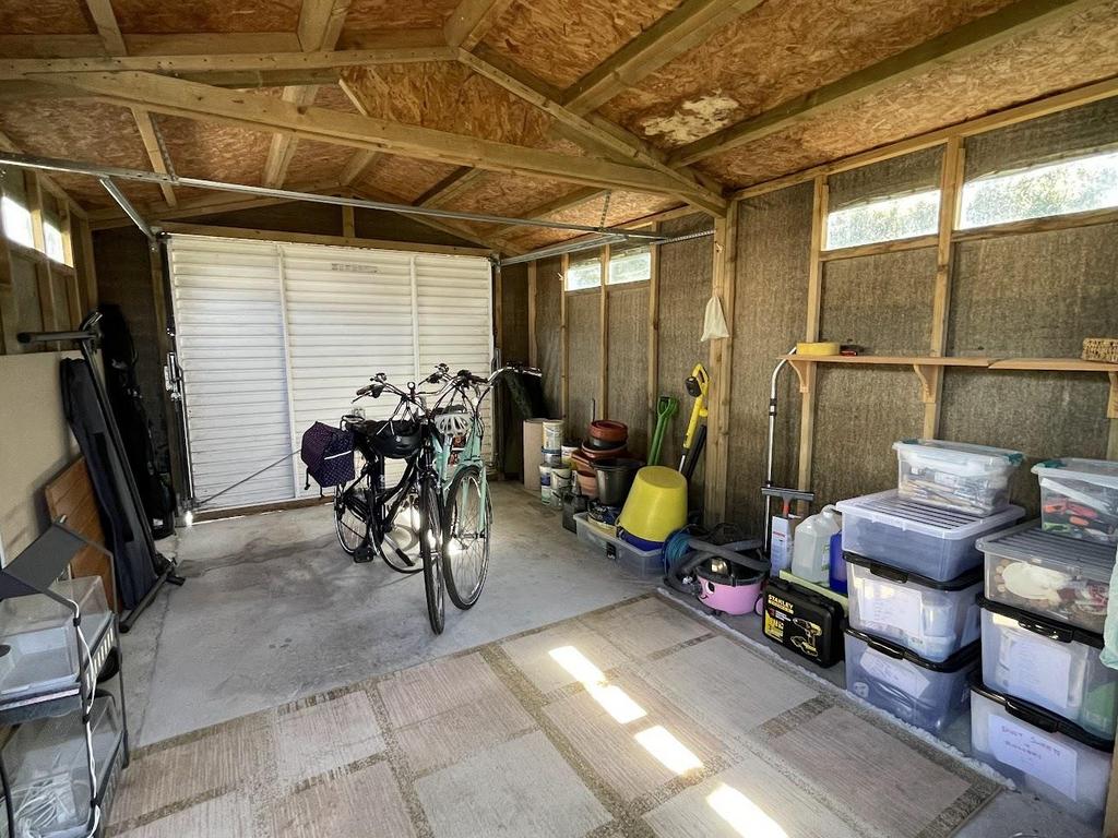 Garden, Garage &amp; Parking