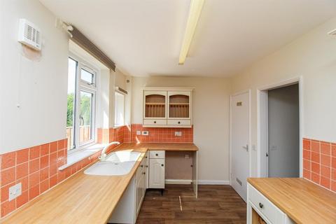 2 bedroom terraced house to rent, Gervase Road, Horbury WF4