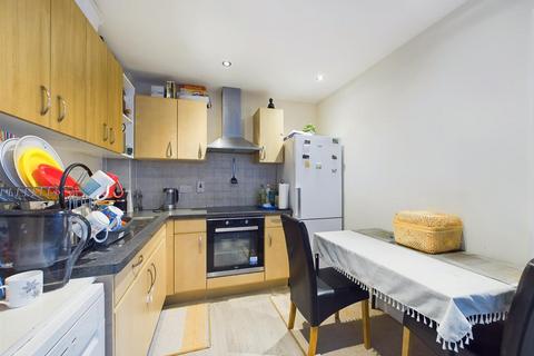 2 bedroom apartment for sale, The Green Mews, Nottingham NG5