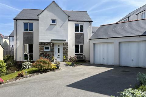 4 bedroom detached house for sale, Quillet Close, St. Austell