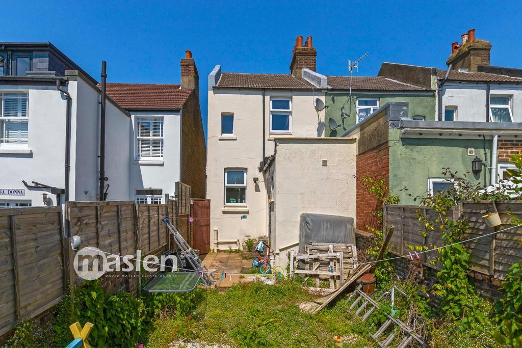 Rear Garden (2).JPG