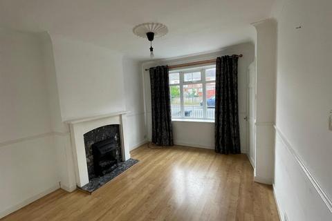 2 bedroom end of terrace house to rent, Wynburg Street, Hull