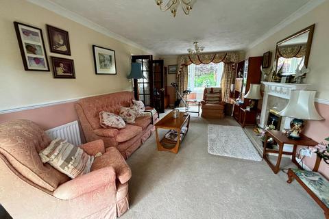 4 bedroom detached house for sale, Holcutt Close, Wootton Fields, Northampton NN4