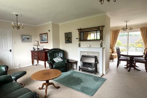 25 Edinburgh Close, Carlyon Bay, St Austell, PL25 3PN