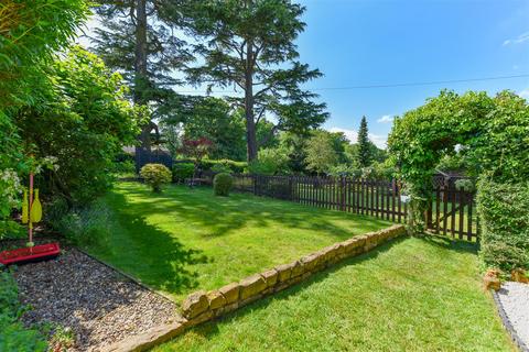 3 bedroom cottage for sale, Lower Harlestone, Northampton