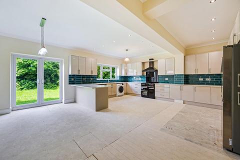 6 bedroom detached house for sale, Nunroyd Road, Leeds LS17