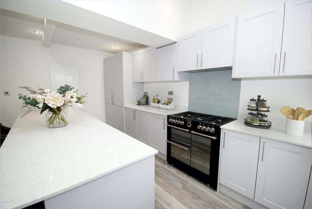 252893-4 stg.jpg