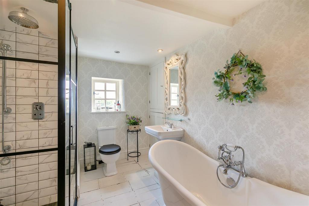 8599223-interior52.jpg