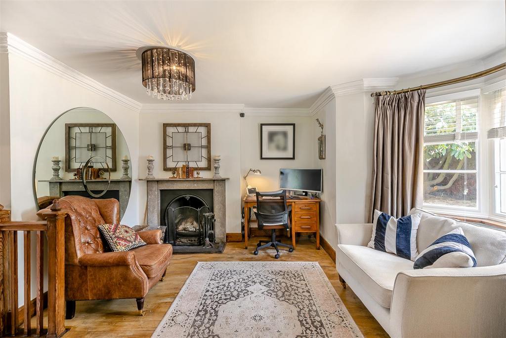 8599223-interior35.jpg