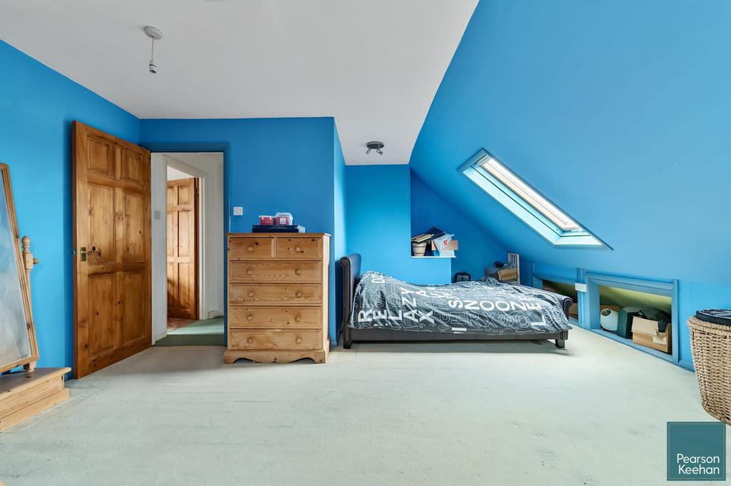45 Langdale Gardens, BN3 4 HL (16).jpg