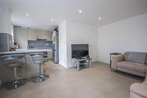 2 bedroom apartment for sale, Rembrandt Grove, Springfield, Chelmsford