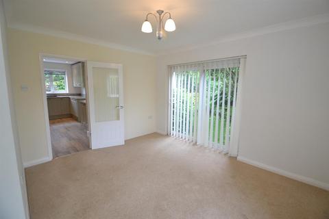 3 bedroom detached house to rent, Uplands Park, Sheringham