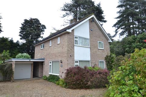 3 bedroom detached house to rent, Uplands Park, Sheringham