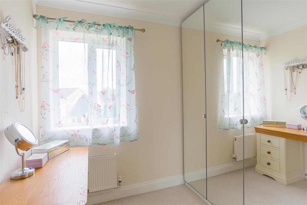 22 Master Dressing Area.jpg