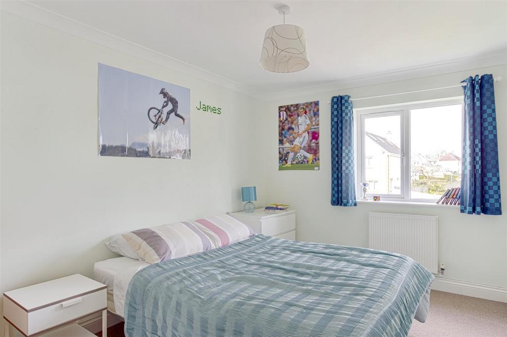 28 Bedroom 5.jpg