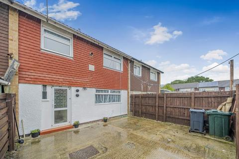 3 bedroom terraced house for sale, Newenden Close, Ashford TN23