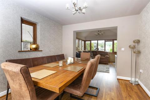 5 bedroom detached house for sale, Dewsbury Road, Brighouse