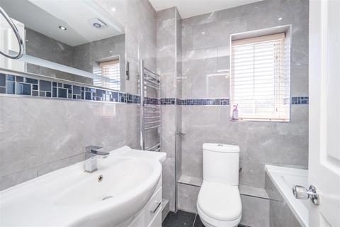 36 Hadleigh Drive, Sutton, SM2 5BF