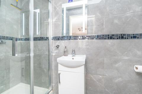 36 Hadleigh Drive, Sutton, SM2 5BF