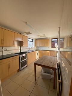 4 bedroom terraced house to rent, Glenfrome Road, Bristol BS5