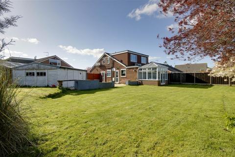 4 bedroom semi-detached house for sale, Rawdale Close, South Cave