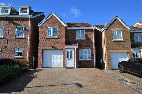 3 bedroom detached house for sale, Masseys View, Blaydon-On-Tyne NE21