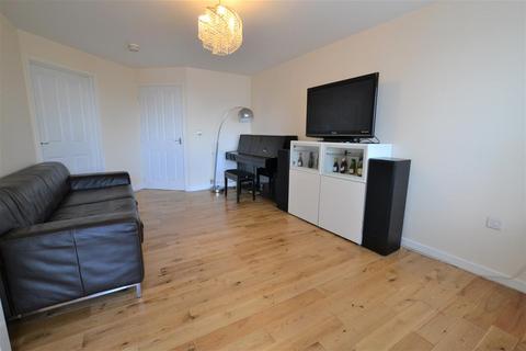 3 bedroom detached house for sale, Masseys View, Blaydon-On-Tyne NE21