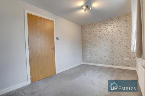 2 bedroom apartment to rent, Henton Court, Coventry