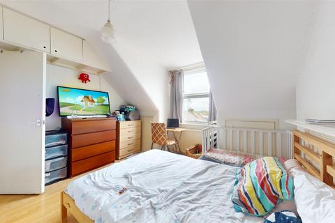 2 bedroom flat to rent, Craven Park, Harlesden NW10