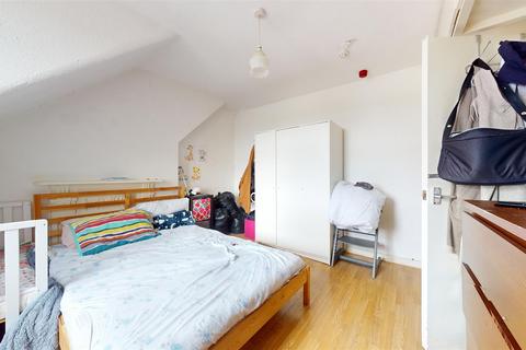 2 bedroom flat to rent, Craven Park, Harlesden NW10