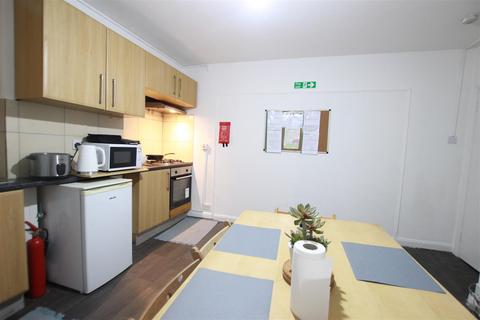 1 bedroom property to rent, Mead Plat, Stonebridge NW10