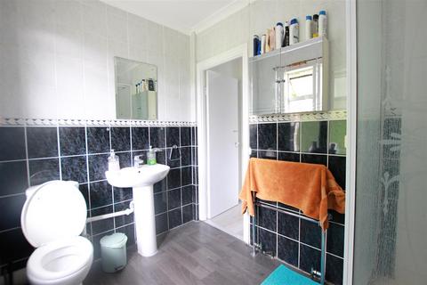 1 bedroom property to rent, Mead Plat, Stonebridge NW10