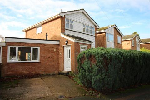 4 bedroom house to rent, Halsey Drive, Hitchin SG4