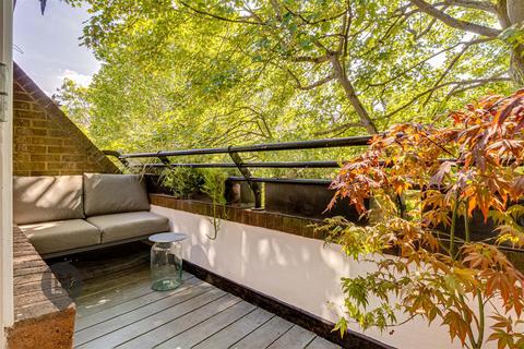90 Beaumont Road, London, SW19 6RG