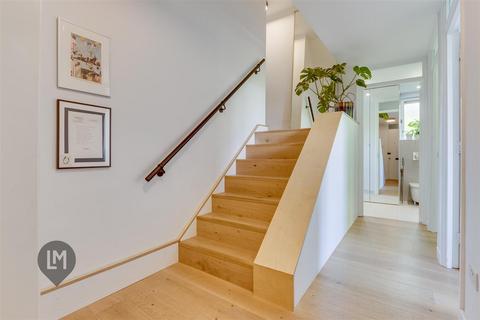 90 Beaumont Road, London, SW19 6RG