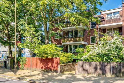 90 Beaumont Road, London, SW19 6RG