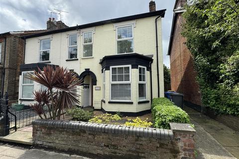 3 bedroom semi-detached house for sale, Felixstowe Road, Ipswich IP3