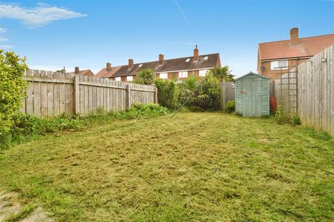 3 bedroom semi-detached house for sale, Petfield Drive, Anlaby, Hull