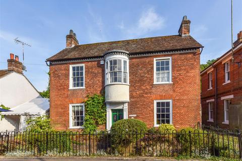 4 bedroom detached house for sale, Middlebridge Street, Romsey, Hampshire