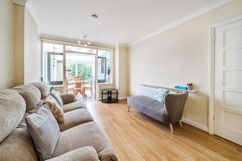 2 bedroom flat for sale, Honeypot Lane, Stanmore HA7