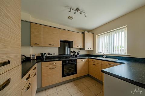 139 Emily Fields, Birchgrove, Swansea, SA7 9NT