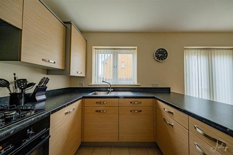 139 Emily Fields, Birchgrove, Swansea, SA7 9NT