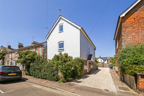 3 bedroom maisonette for sale, Cleveland Road, Chichester